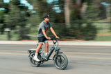 Himiway-Big-Dog-Step-Thru-Cargo-Commuting-E-Bike-Rider-Standing